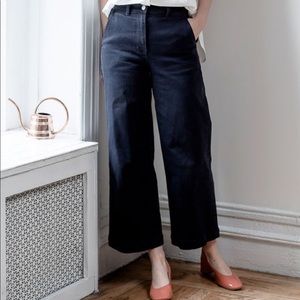 Everlane | wide leg crop pants. Navy. 14.
